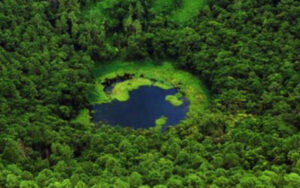 Destination Pakistan Trou aux Cerfs volcano - vibrations tours