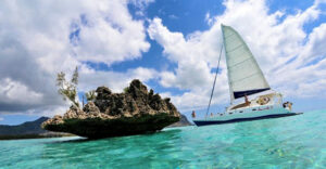 Destination Pakistan catamaran dolphins - vibrations tours